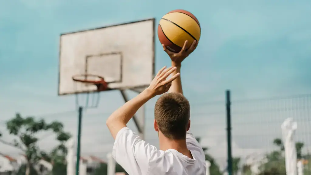 Offenes Basketball in Höhenhaus — ohne Verein, ohne Kosten
